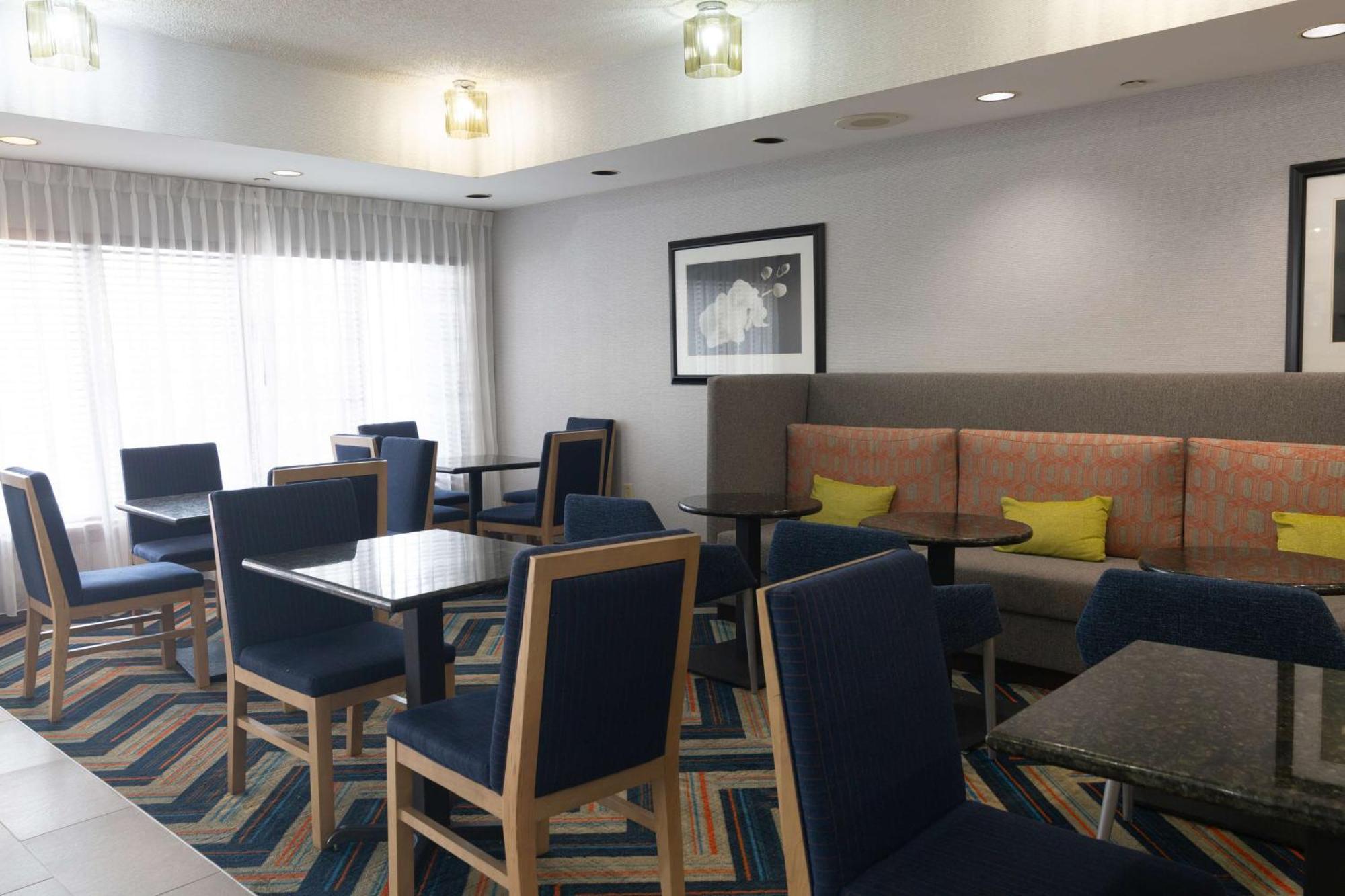 Hampton Inn Atlanta/Пічтрі-Сіті Екстер'єр фото