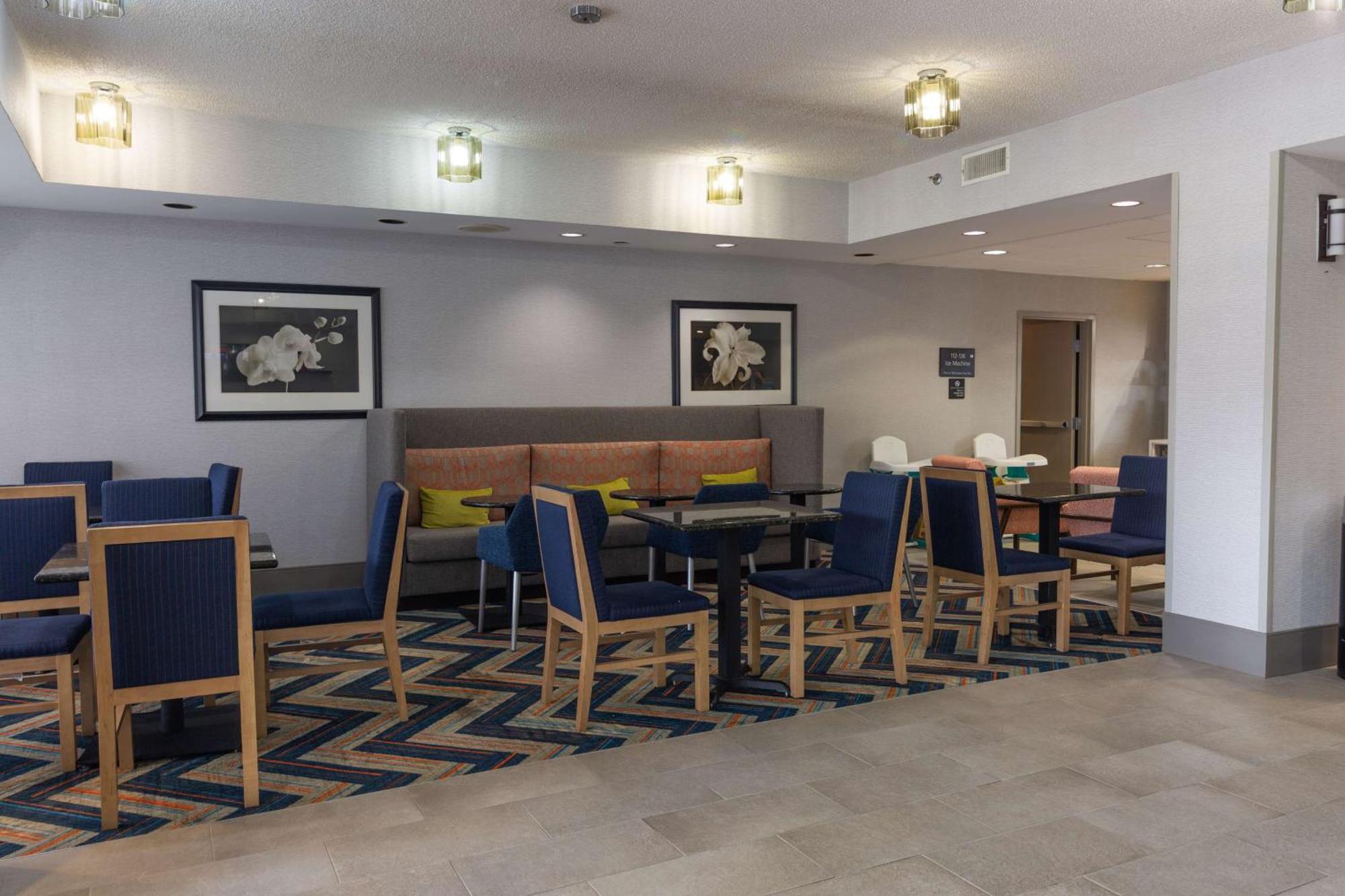 Hampton Inn Atlanta/Пічтрі-Сіті Екстер'єр фото